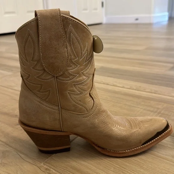 IDYLLWIND WHEELS NATURAL WESTERN BOOTIES - ROUND TOE-NWT - Picture 5 of 7